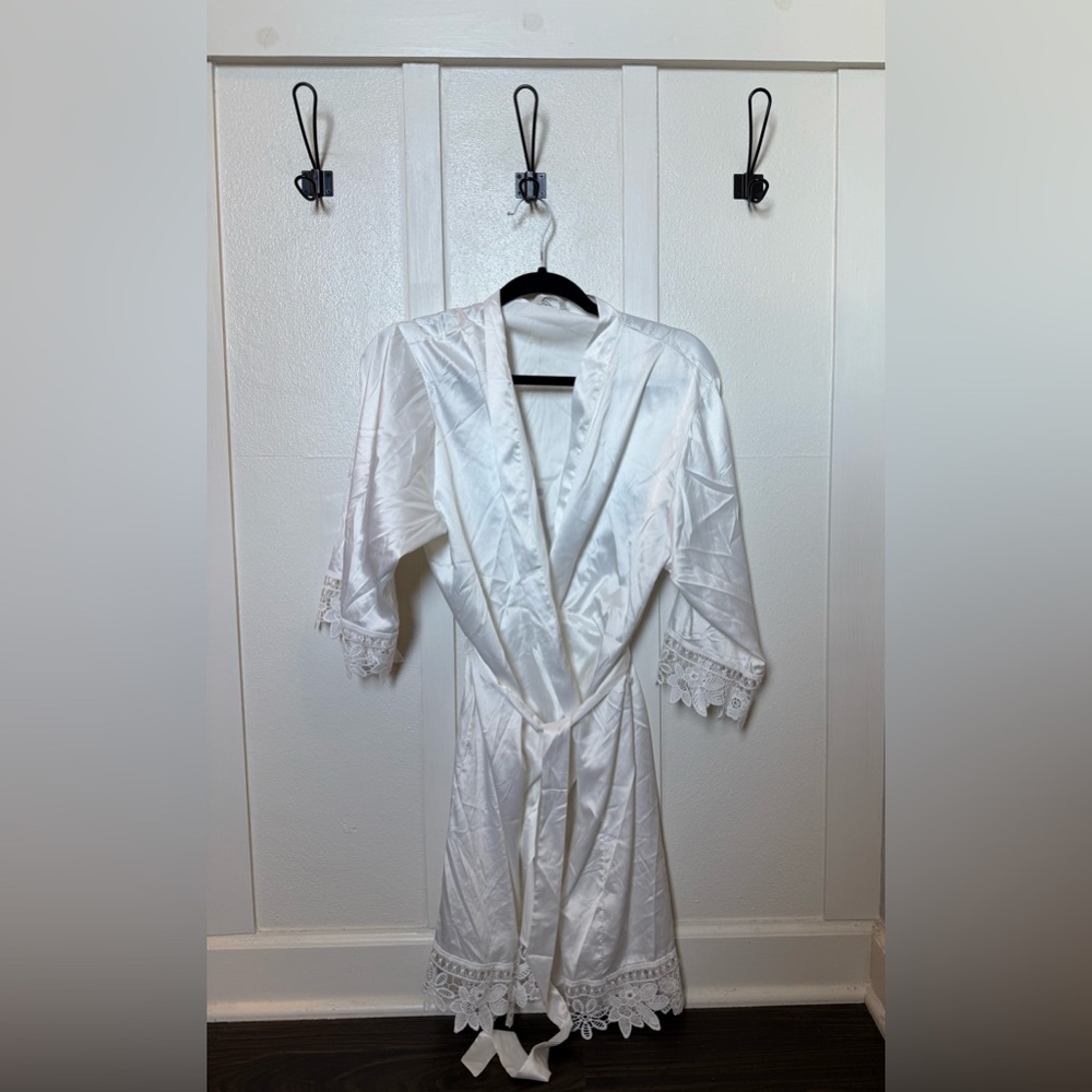 Custom Elegant White Lace Trim BRIDE Robe One Size
